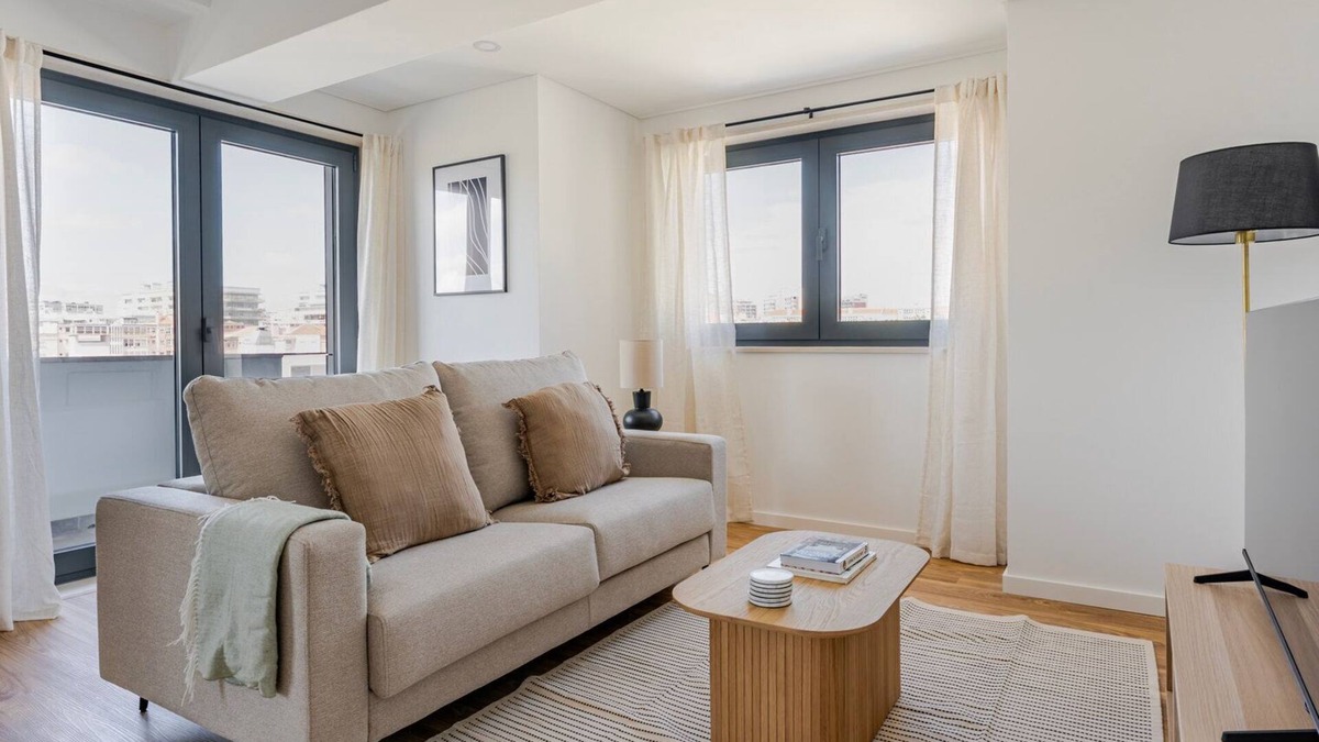 Casal da Ladeira Apartment | Blueground | Alvalade, balcony, nr Campo Grande
