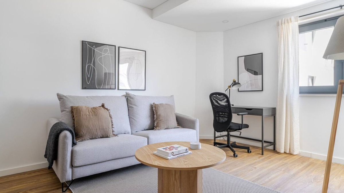 Casal da Ladeira Apartment | Blueground | Alvalade, balcony, nr Campo Pequeno