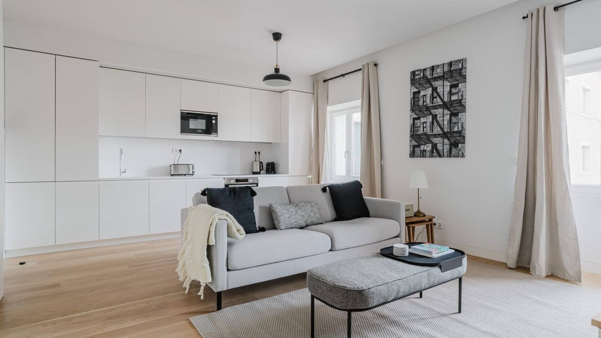 Alto do Pina Apartment | Blueground | Areeiro, swimming pool, washer, a/c