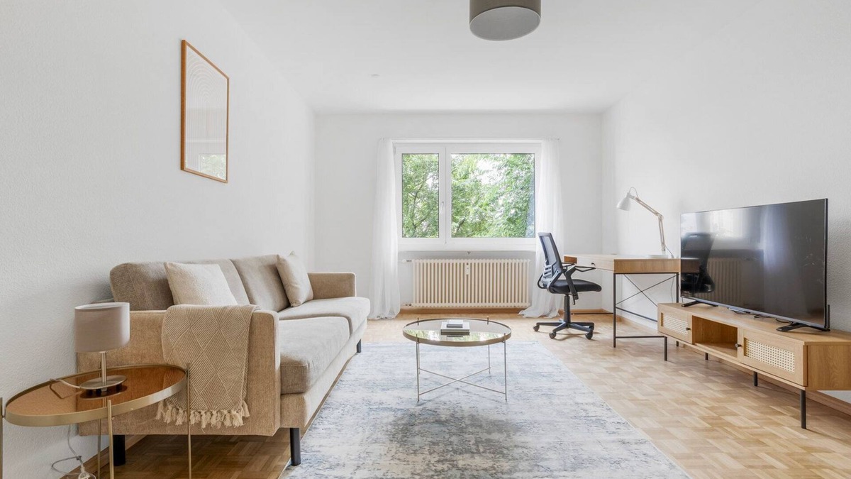 Iselin Apartment | Blueground | Basel-Iselin, balcony, nr Kunstmuseum