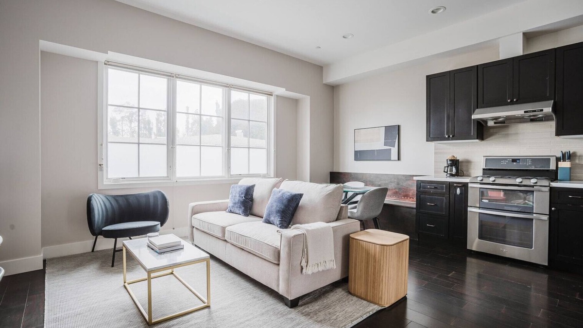 Downtown Burlingame Apartment | Blueground | Burlingame, a/c & w/d, nr park