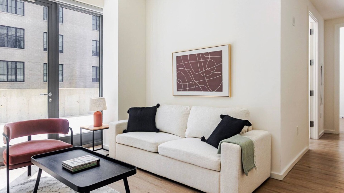 Clinton Hill Apartment | Blueground | Clinton Hill, pool, nr Fort Greene Park