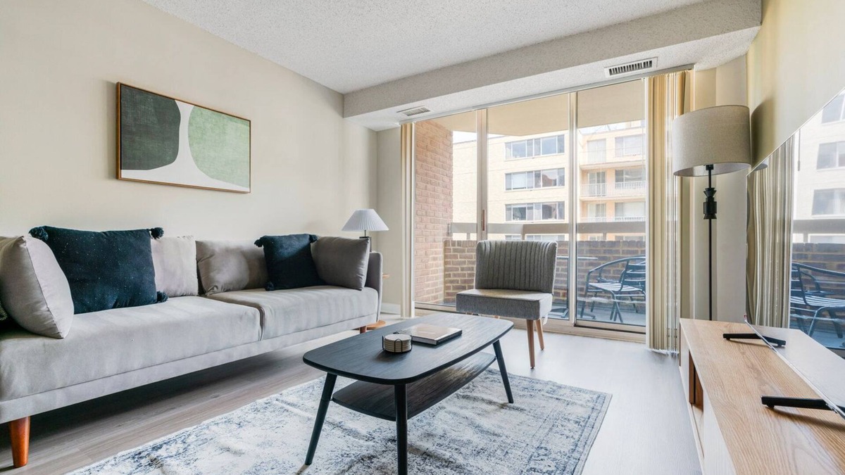 Connecticut Ave - K Street Apartment | Blueground | Connecticut Ave/K Street, rooftop, nr White House