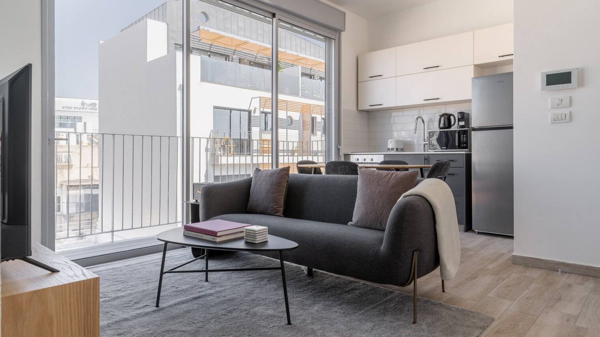 Florentin Apartment | Blueground | Florentine, Bright, 2 Balconies (TLV-18)