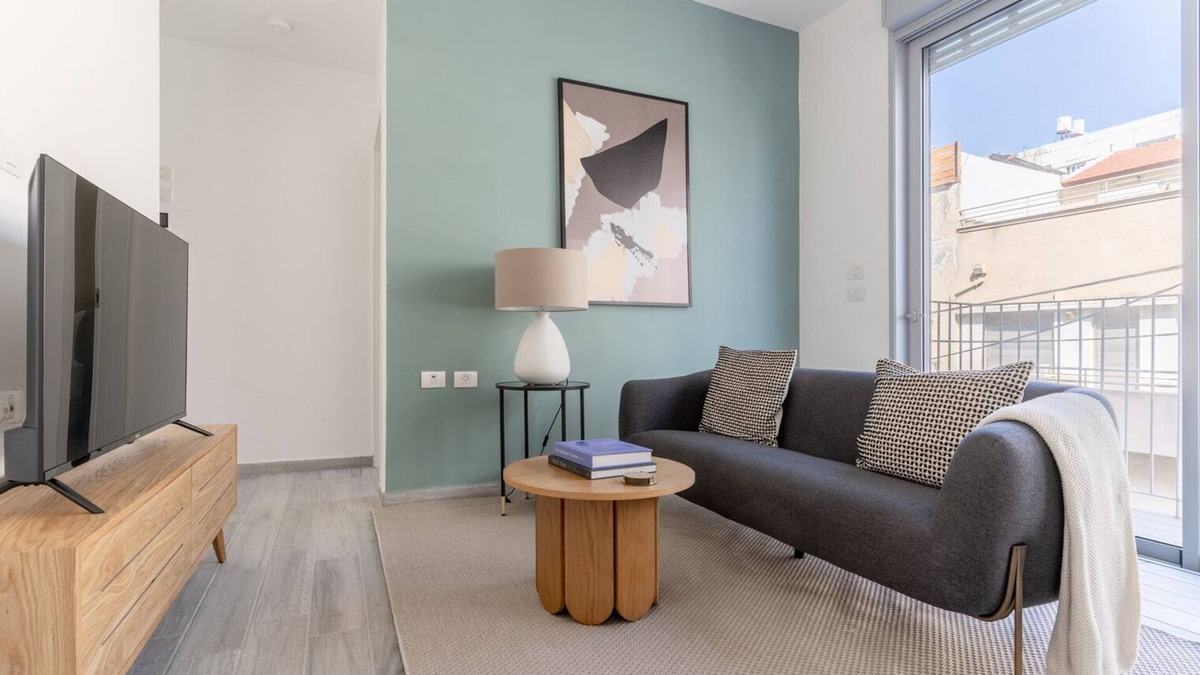 Florentin Apartment | Blueground | Florentine, Bright, 2 Balconies (TLV-14)