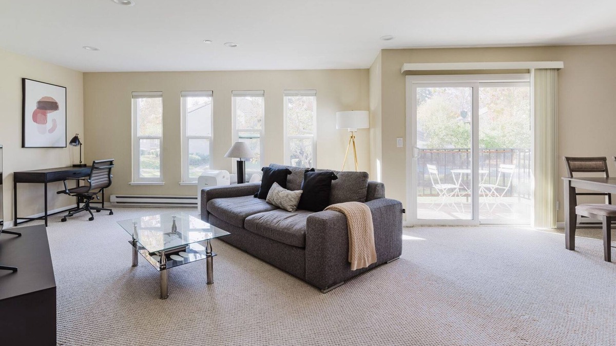 Central District Apartment | Blueground | Fremont 2bd apartment