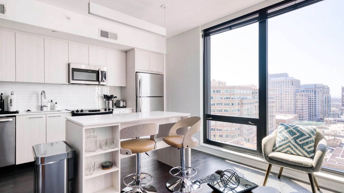 Reston Apartment | Blueground | Hunter Mill District, pool, nr Lake Anne