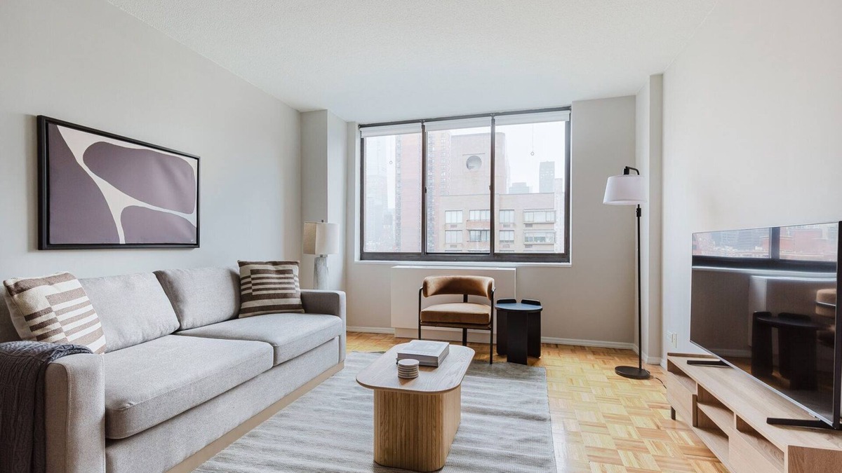 Tudor City Apartment | Blueground | Kips Bay, pool & gym, nr Empire St.