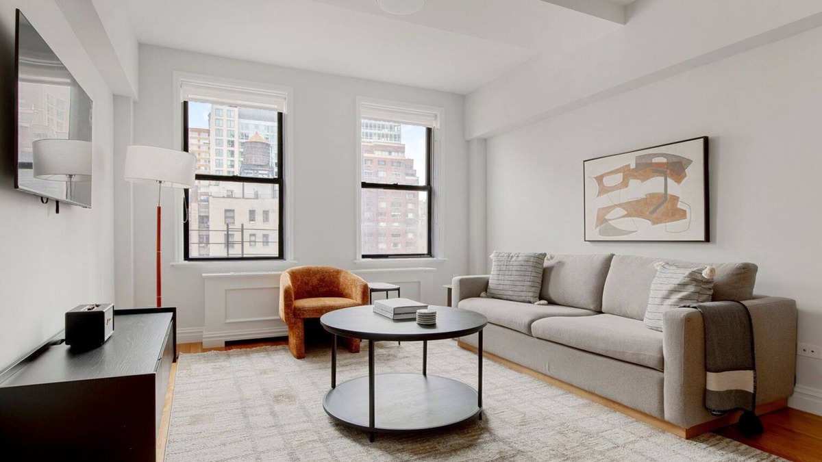 Lincoln Square Apartment | Blueground | Lincoln Square, fitness center, nr Central Park