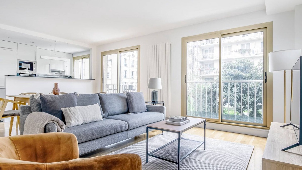 Quartier de la Goutte-d'Or Apartment | Blueground | Montmartre, furnished, elevator