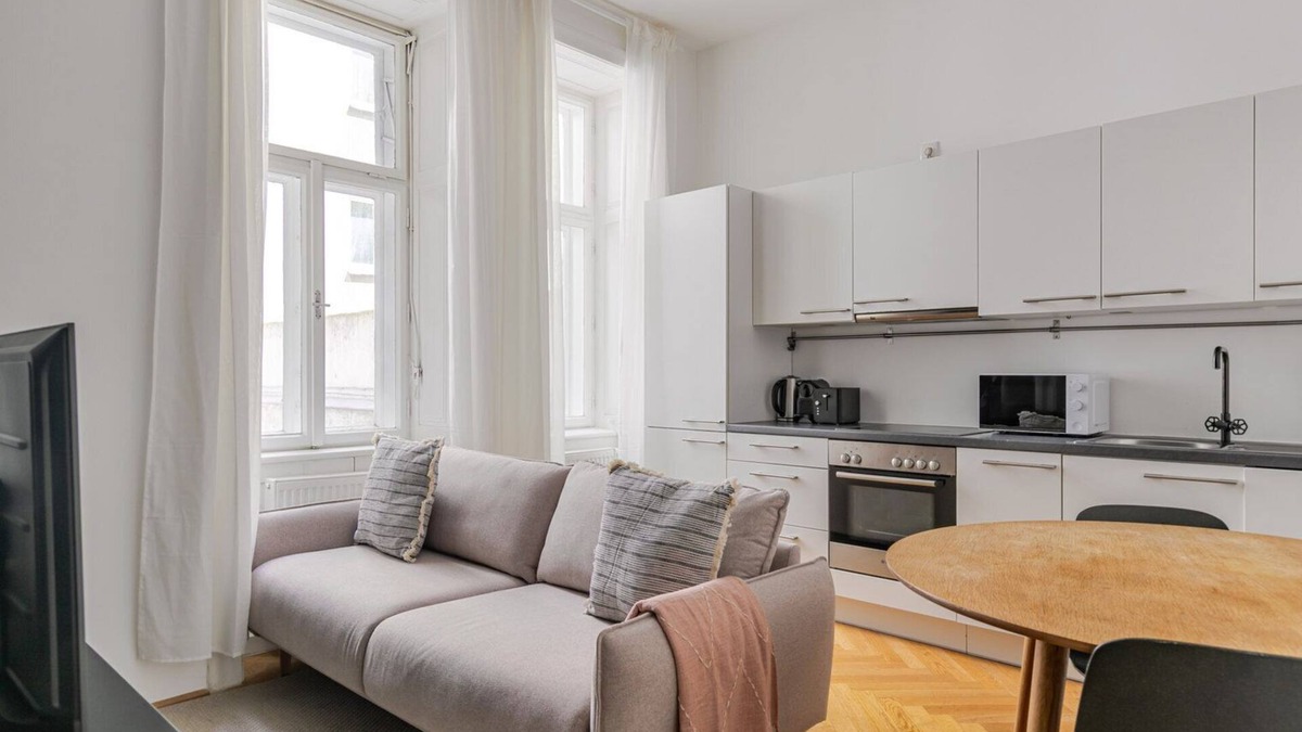 Schottenfeld Apartment | Blueground | Neubau, washer/dryer, nr Museum