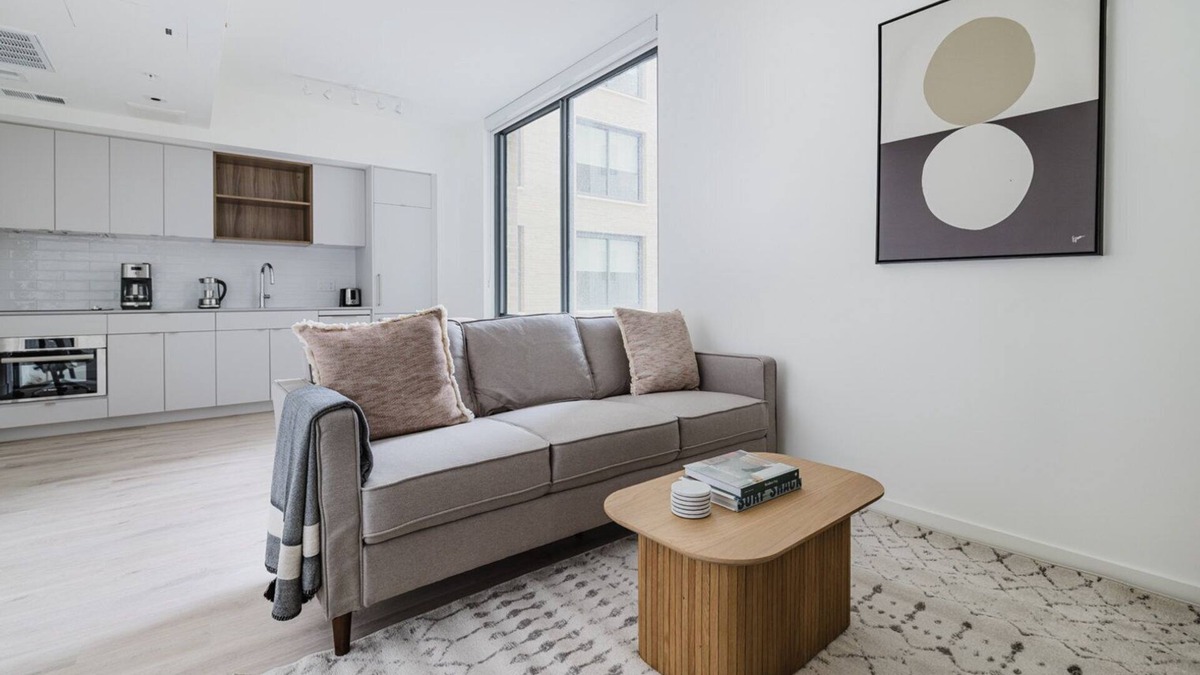 Truxton Circle Apartment | Blueground | NoMa 1bd apartment