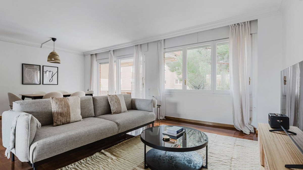 Sarria Apartment | Blueground | Pedralbes, pool & garden, AC