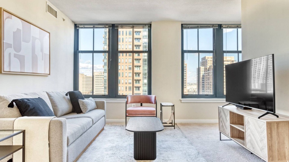 Aurora Highlands Apartment | Blueground | Pentagon City, pool, nr Arlington Cemetery