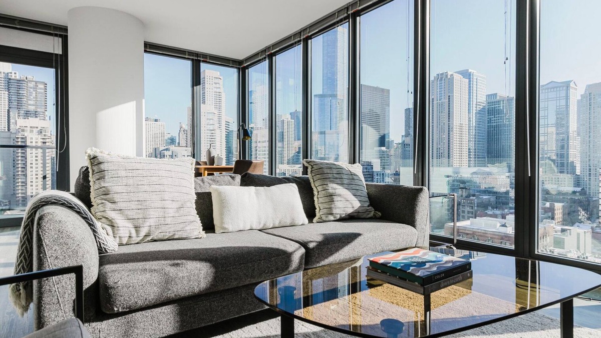 Killgubbin Apartment | Blueground | River North, pool & w/d, nr Mile