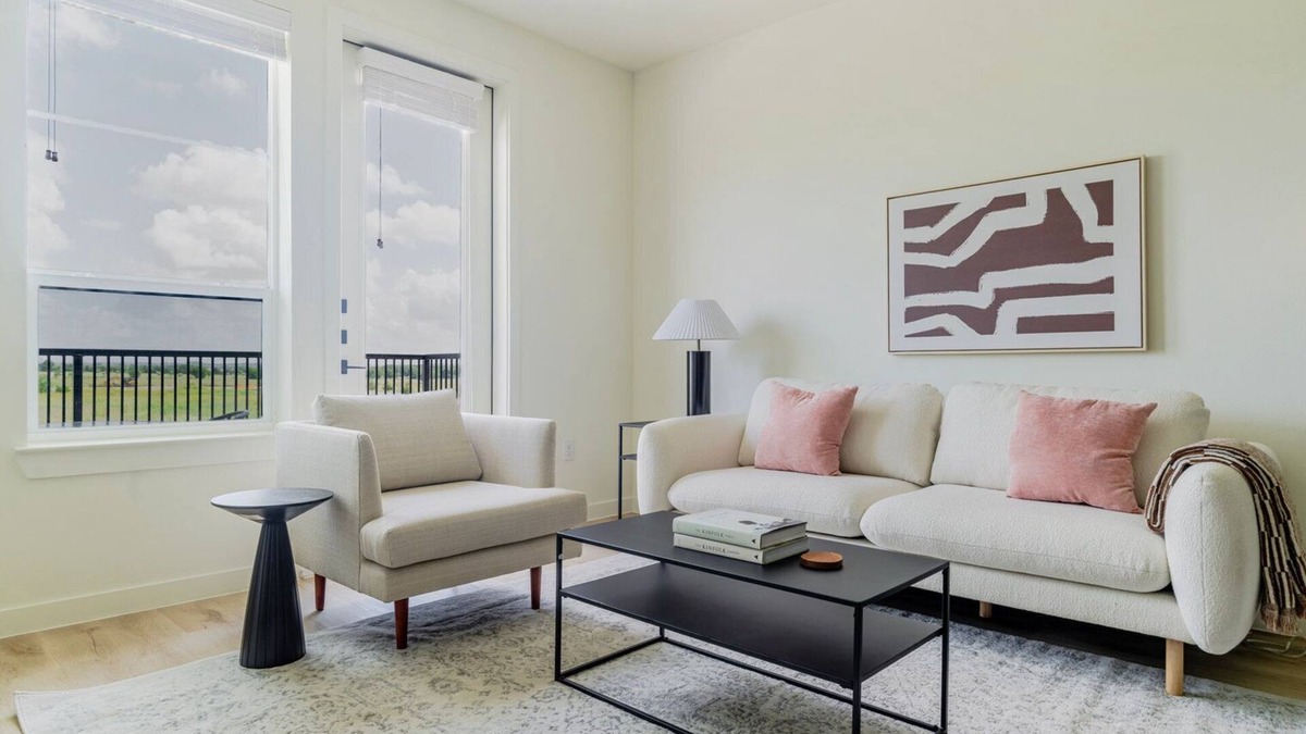 Round Rock Apartment | Blueground | Round Rock, pool, nr Brushy Creek