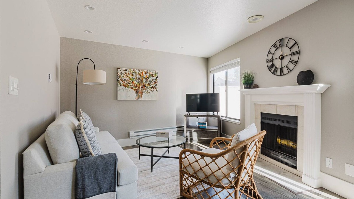 North Central Apartment | Blueground | San Mateo 2bd apartment
