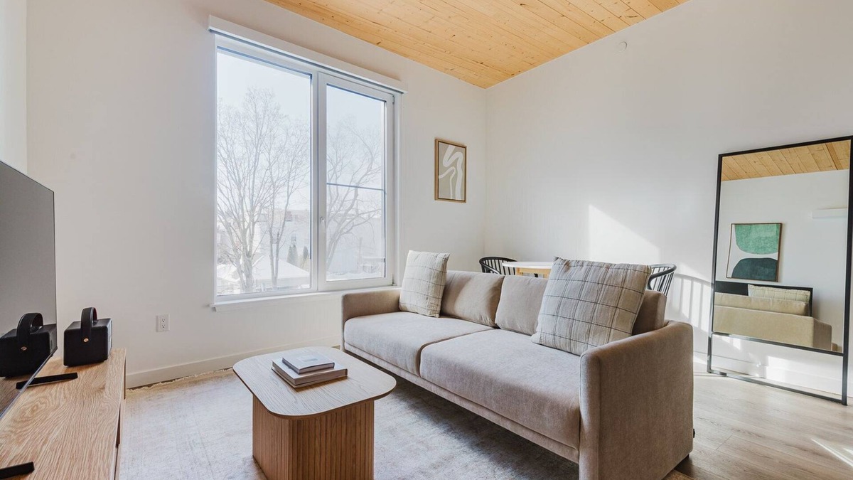 East Somerville Apartment | Blueground | Somerville, gym & AC, nr Assembly