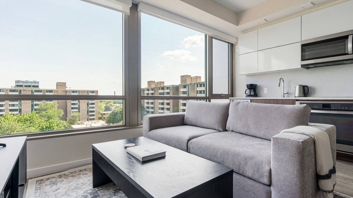 Capitol Hill Apartment | Blueground | Southwest Waterfront, gym, nr National Mall