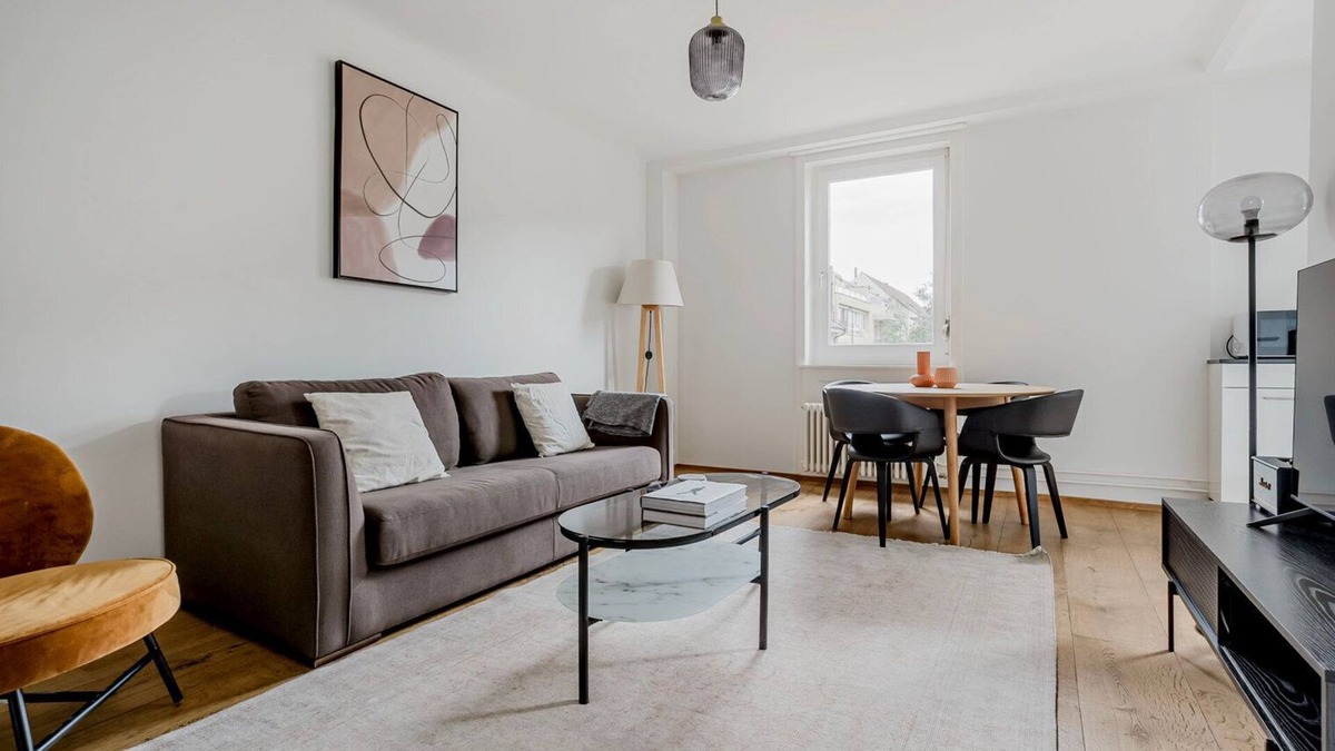 St. Johann Apartment | Blueground | St. Johann, w/d, balcony, nr market