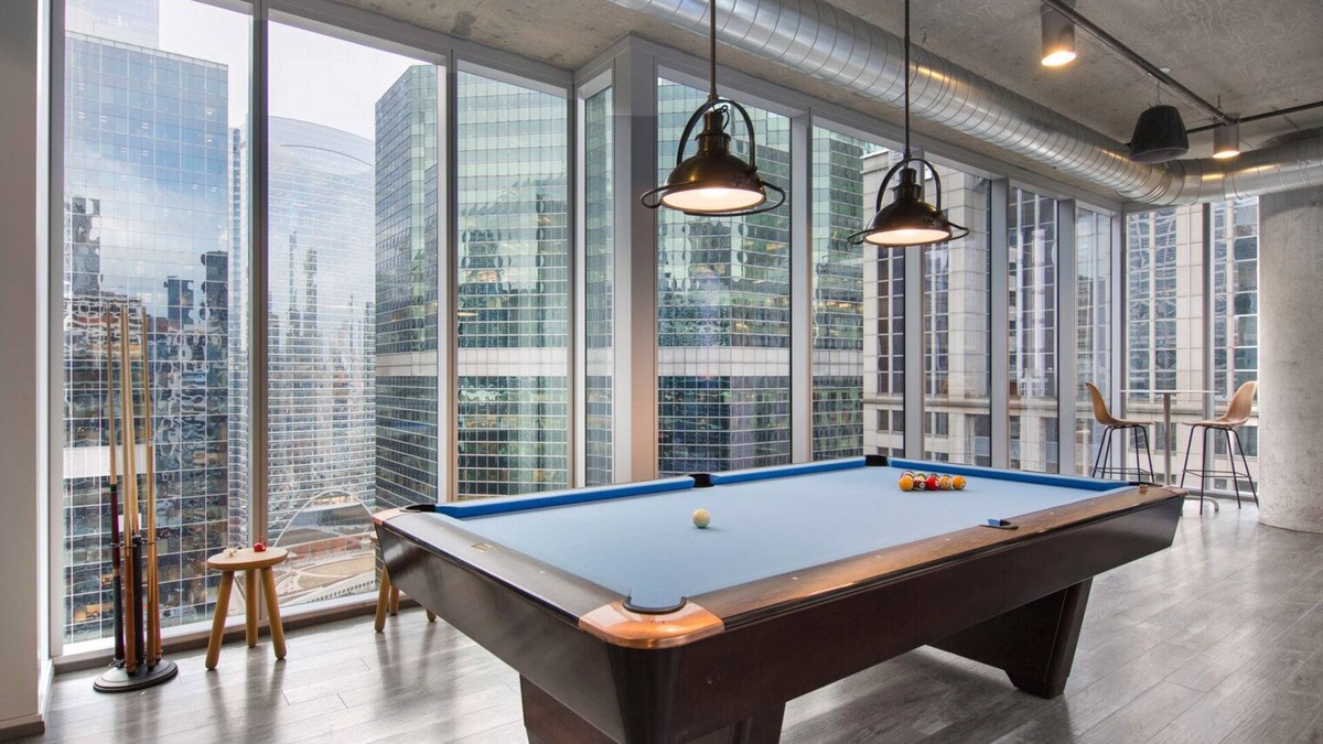 Killgubbin Apartment | Blueground | The Loop, pool & gym, nr Willis