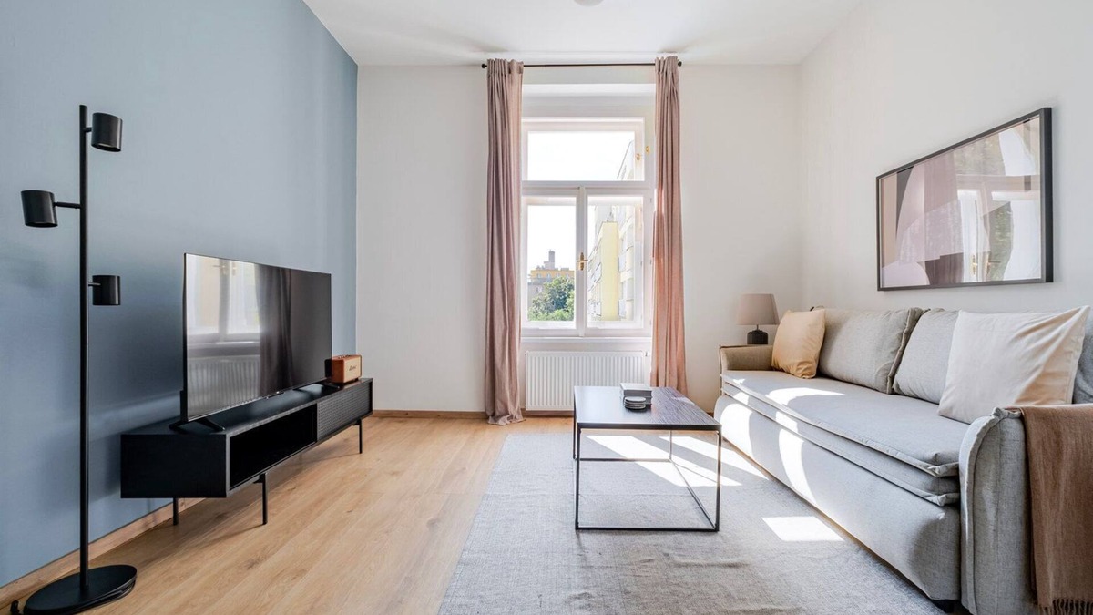 Vrsovice Apartment | Blueground | Vršovice, near renaissance–style park (PRG-7)