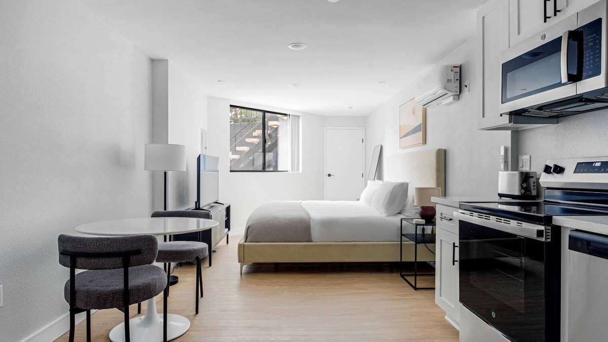 Westwood Apartment | Blueground | Westwood, view, nr UCLA