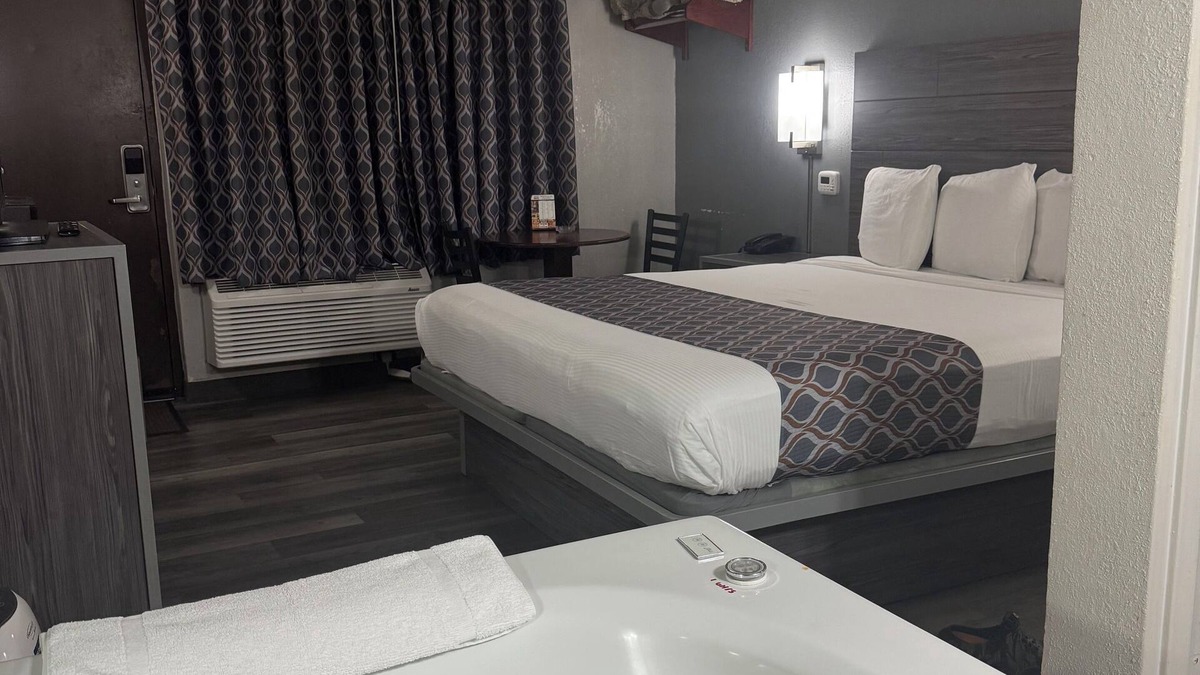 Chicago Ridge Hotel | Bluestar Motel