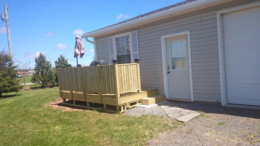 Vernon Bridge House | Bluewaters Retreat Bachelor Unit