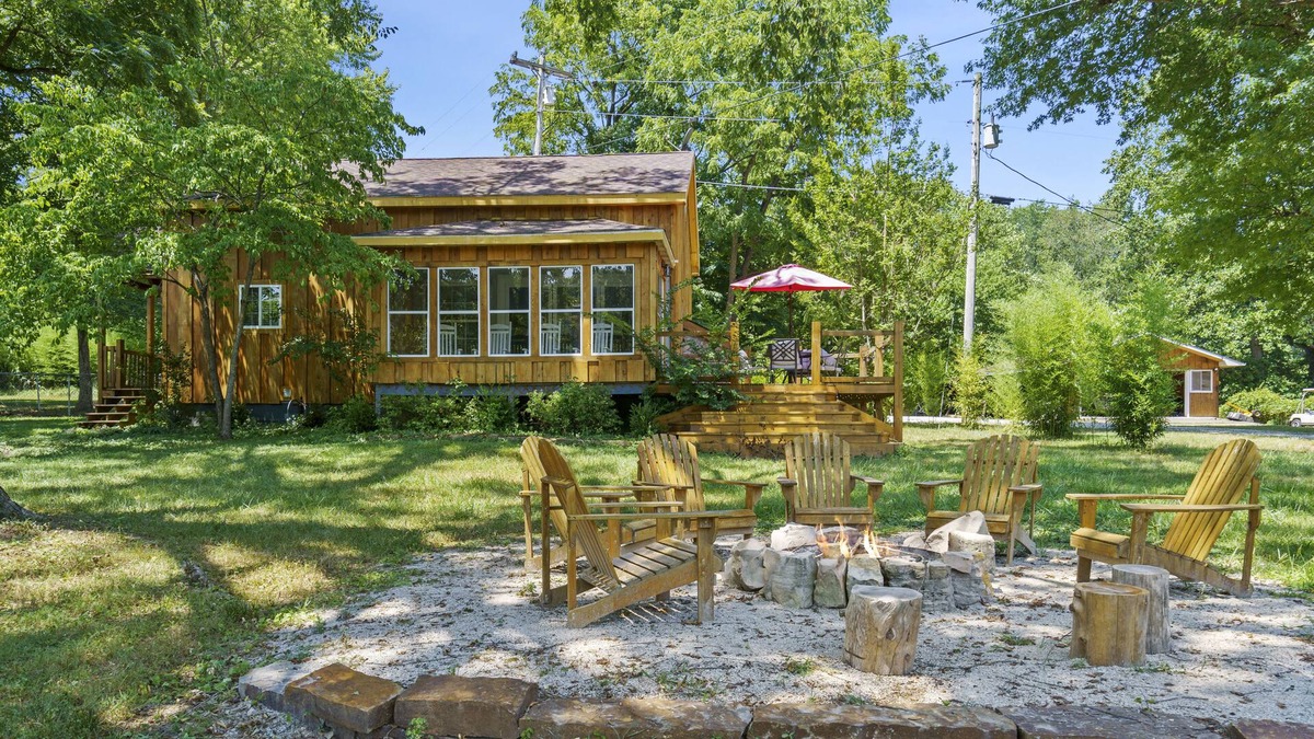 Branson Cabin | Bluff Cabin | Open Deck w/ Great Views