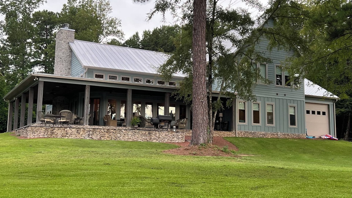Northport House | BluLake Escape Lake Tuscaloosa Luxury Lakefront Rental Property