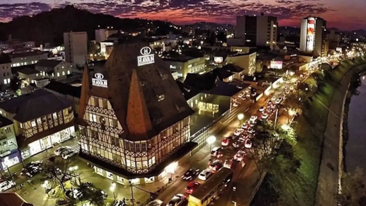 Ribeirao Fresco Apartment | Blumenau Loft 02 - furnished with air conditioning and no garage