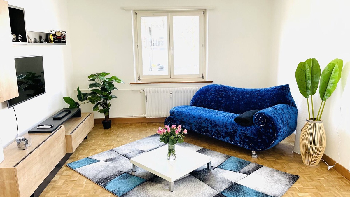 Zollikofen House | Blumiges Appartement 7 Min. von Bern-Zentrum entfernt