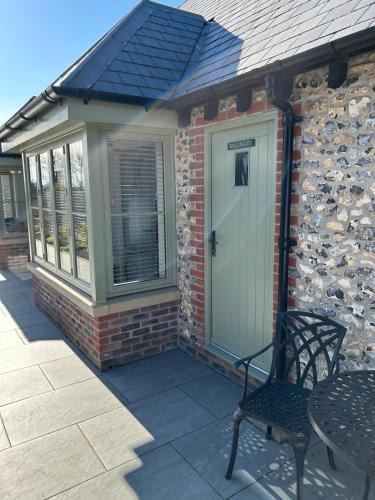 Boxgrove Apartment | Blundens Holiday Lets - Kellingley