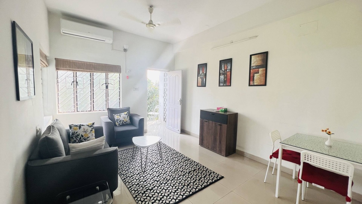 Sector V Apartment | BluO 1BHK Salt Lake - Balcony, Terrace Garden