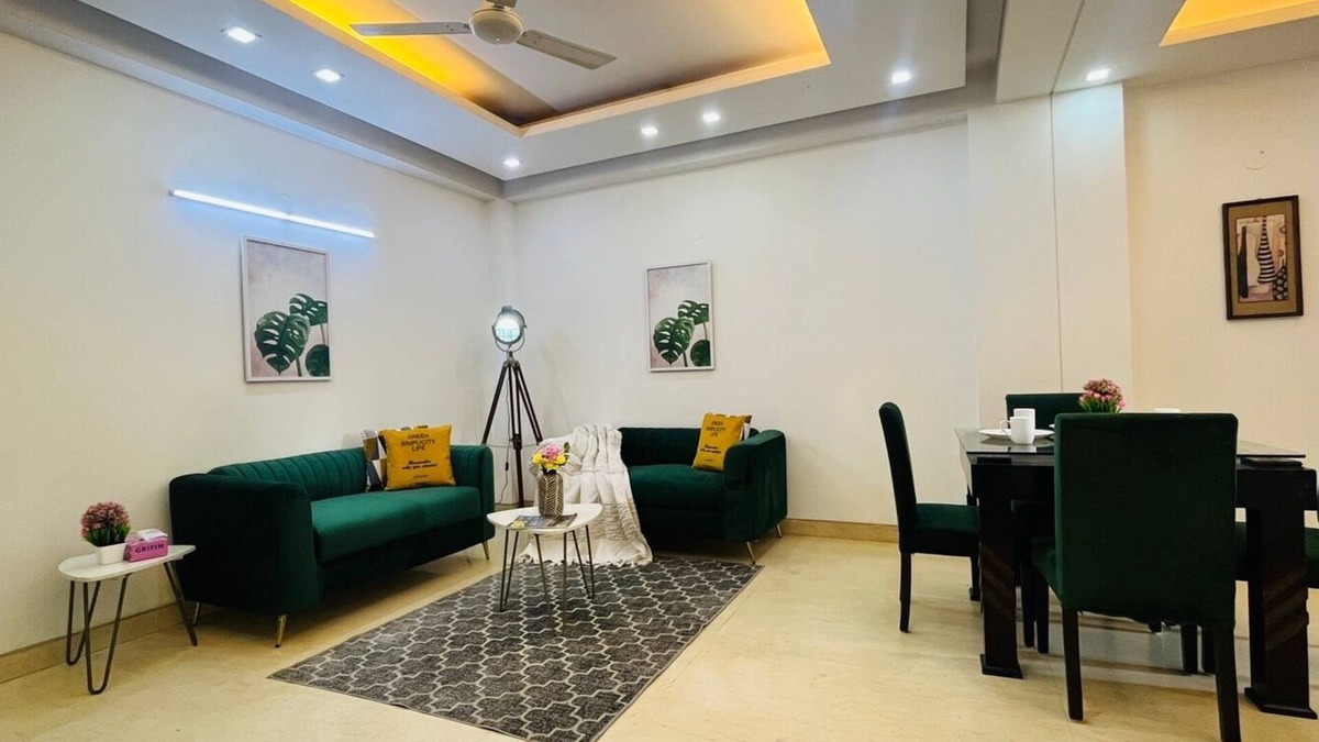 Sainik Farm Apartment | BluO Superior 2BHK - Select Citywalk & MAX Saket