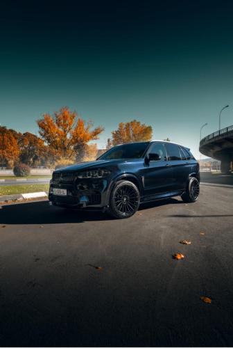 Vake-Saburtalo Boat Rental | Bmw X5