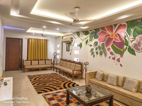 Shalimar Bagh Apartment | BnBBuddy Stupendous Home In Shalimar Bagh
