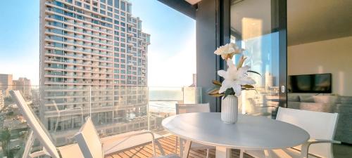Kerem HaTeimanim Apartment | BnBIsrael apartments - HaYarkon