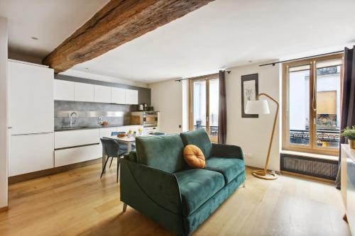 6th Arrondissement Apartment | BnBNova - 1BR Mabillon & Saint Germain
