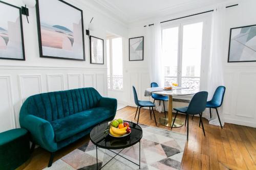 Notre-Dame-des-Champs Apartment | BnBNova - 2BR - Le Bon Marche & St Germain