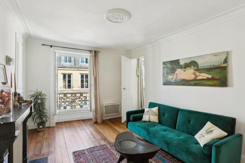 Saint-Merri Apartment | BnBNova - 2BR - Le Marais & Les Halles