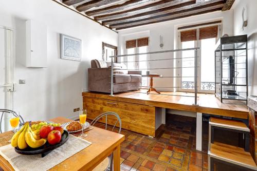 Marais Apartment | BnBNova - Charming Studio Near Notre-Dame & Marais