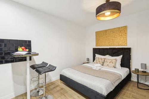 Paris City Center Apartment | BnBNova - Louvre & Tuileries Gardens