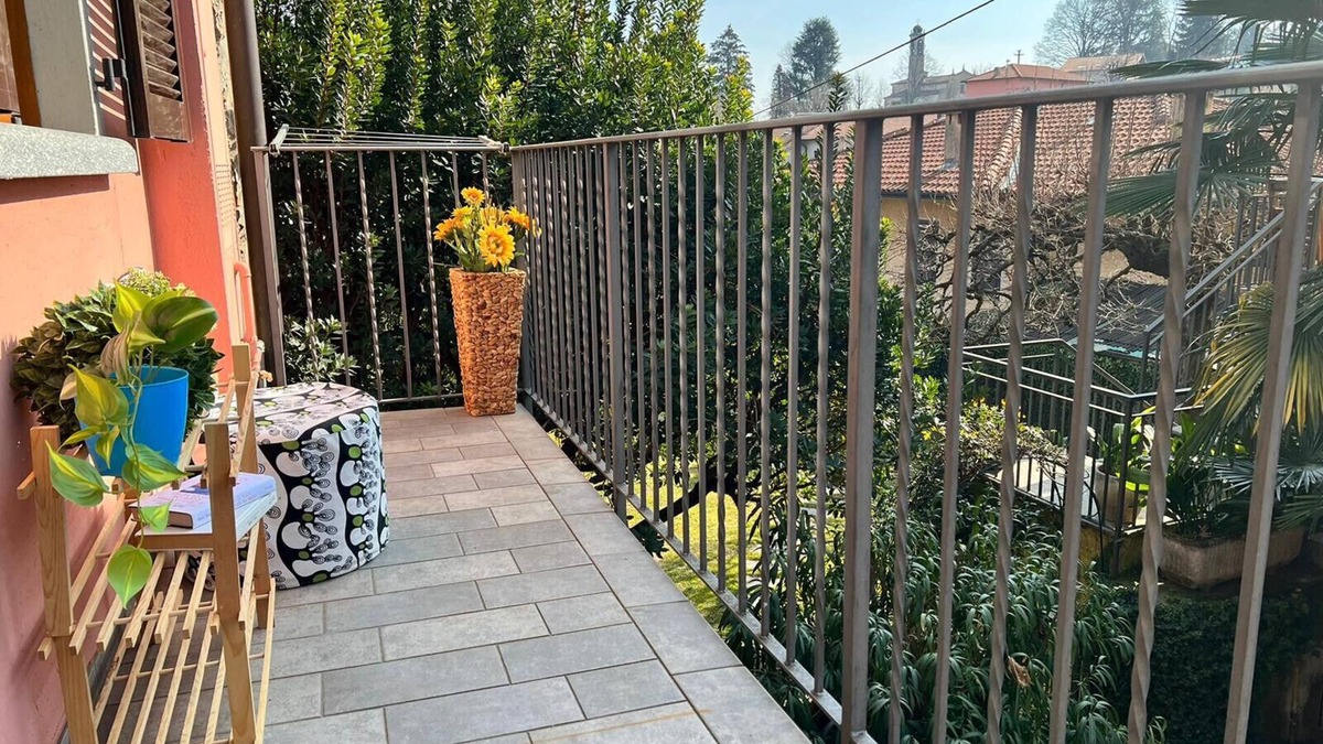 Comabbio Apartment | Bnbook Apartment La Casaccia