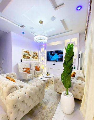 Ofin House | BOAD Ventures