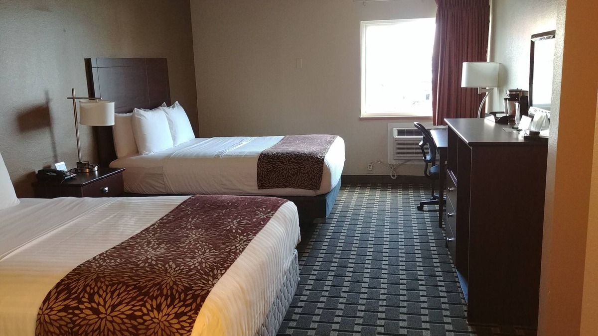 Broken Bow Hotel | Boarders Inn & Suites by Cobblestone Hotels – Broken Bow