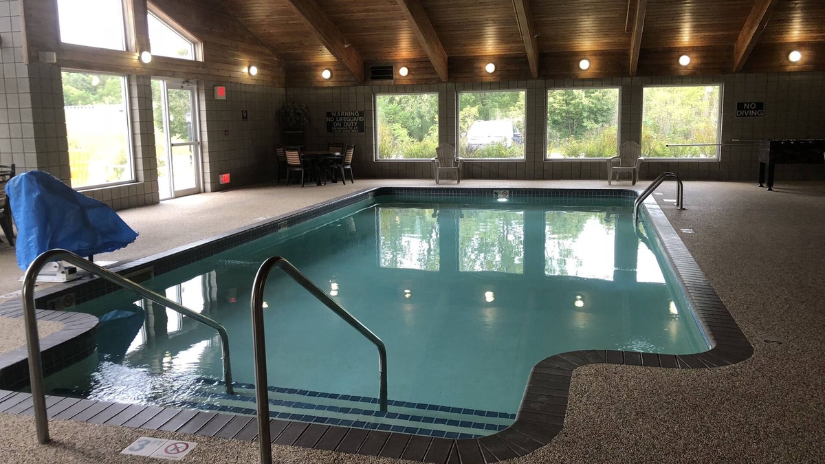Fayette Hotel | Boarders Inn & Suites by Cobblestone Hotels - Fayette