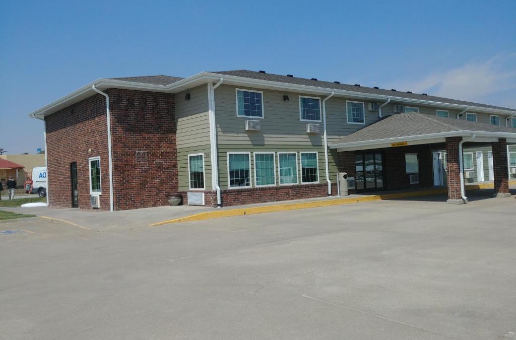 Broken Bow Hotel | Boarders Inn & Suites by Cobblestone Hotels - Broken Bow
