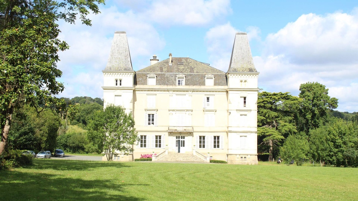 Nyoiseau Other | Boarding house available for groups to rent at weekends and during vacations.
